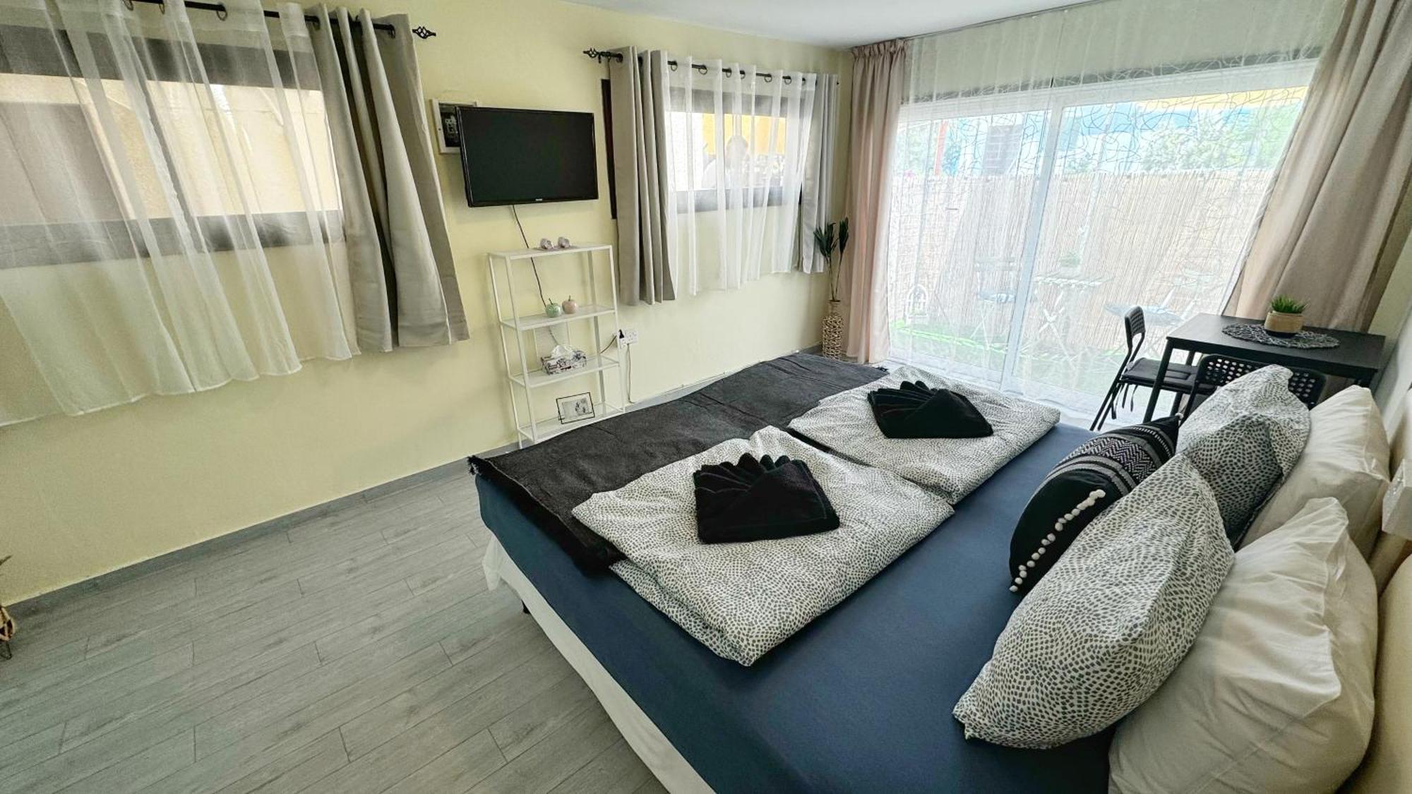 Chloraka Bay Studio Экстерьер фото